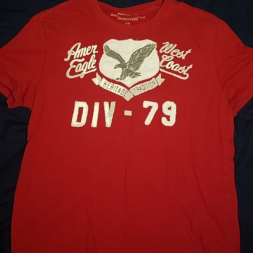 American eagle t shirt